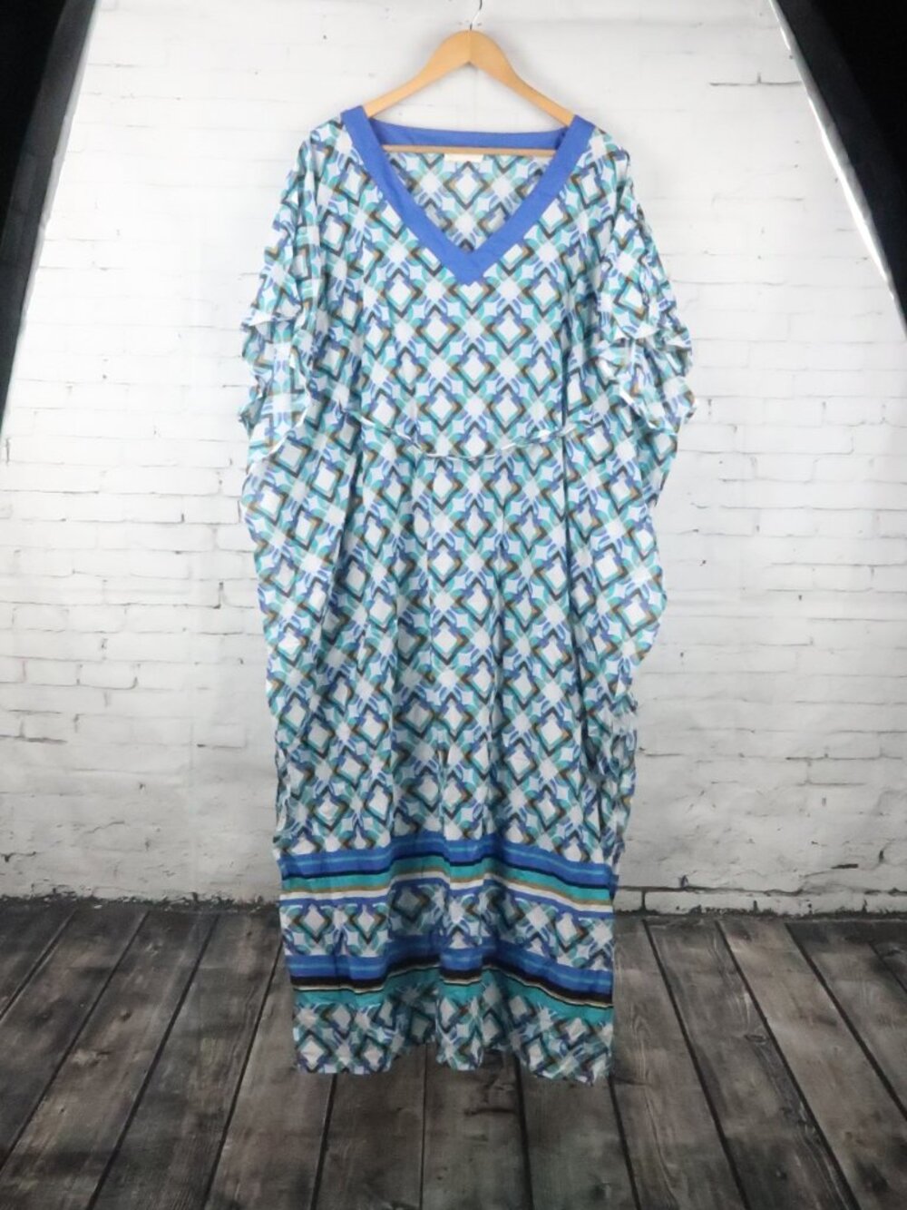 NEXT BEACHWEAR WHITE BLUE GREEN GOLD BLACK GEOMETRIC DESIGN KAFTAN COVER UP